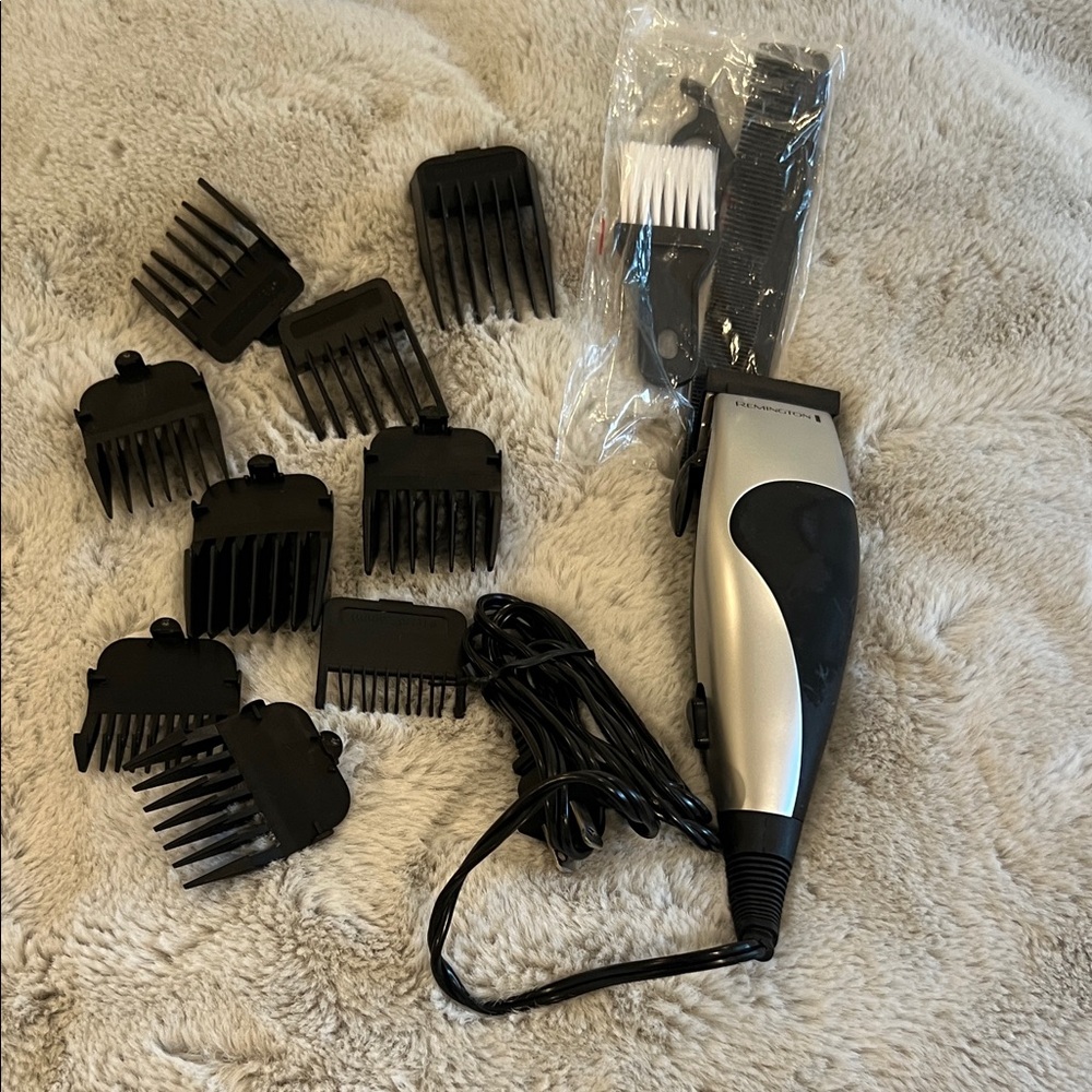 Remington Silver and Black Hair Clipper Kit
